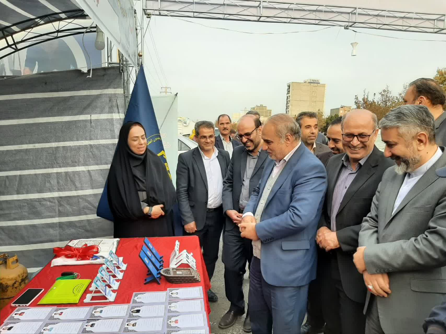 مراسم افتتاح نمایشگاه فصلی مجریان طرح های اشتغال کمیته امداد امام خمینی (ره)