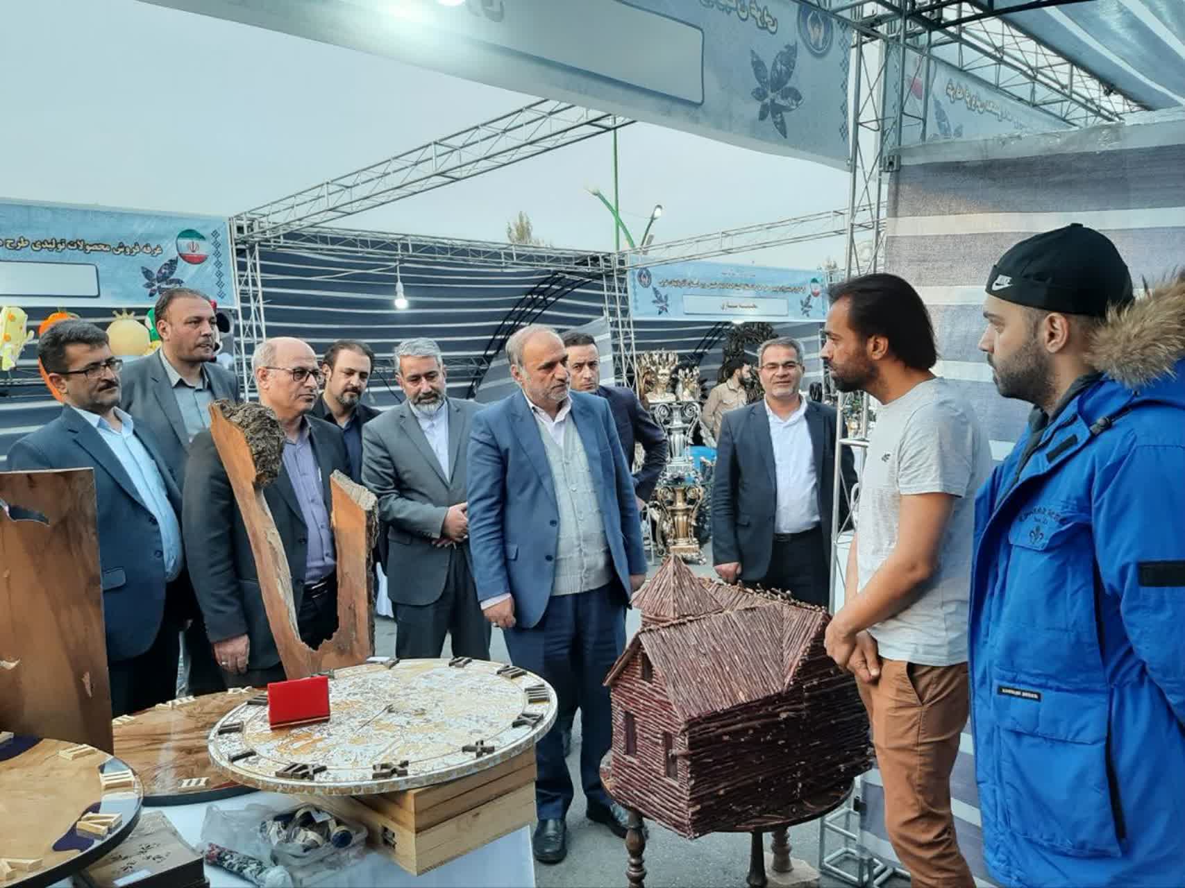 مراسم افتتاح نمایشگاه فصلی مجریان طرح های اشتغال کمیته امداد امام خمینی (ره)