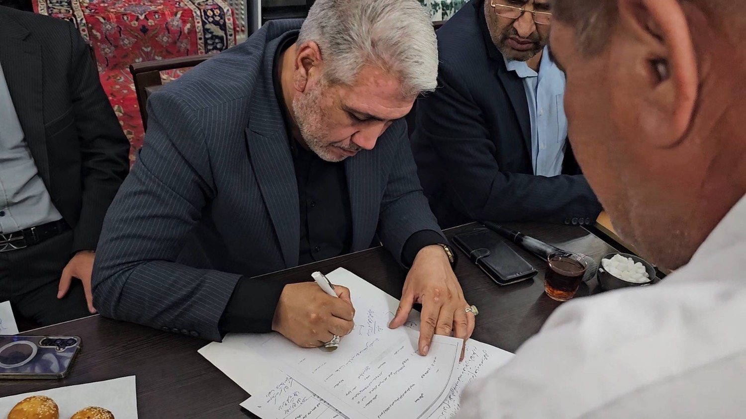 گزارش تصویری | بررسی مسائل و مطالبات روستای جارچلو با حضور فرماندار ارومیه