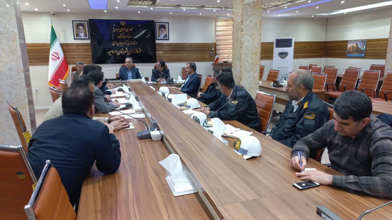 تأکید فرماندار شهرستان ارومیه بر آمادگی دستگاه های خدمات رسان در ایام تعطیلات پیش رو