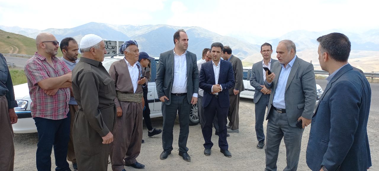 با حضور فرماندار شهرستان ارومیه مشکلات روستای پشت قلعه بررسی و رسیدگی شد