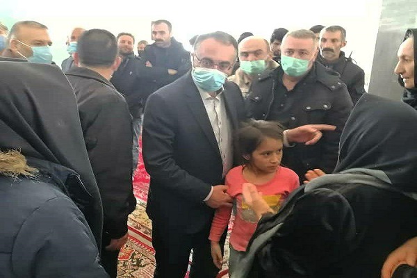 دیدار سرپرست فرمانداری ارومیه با اهالی روستای کوران + تصاویر