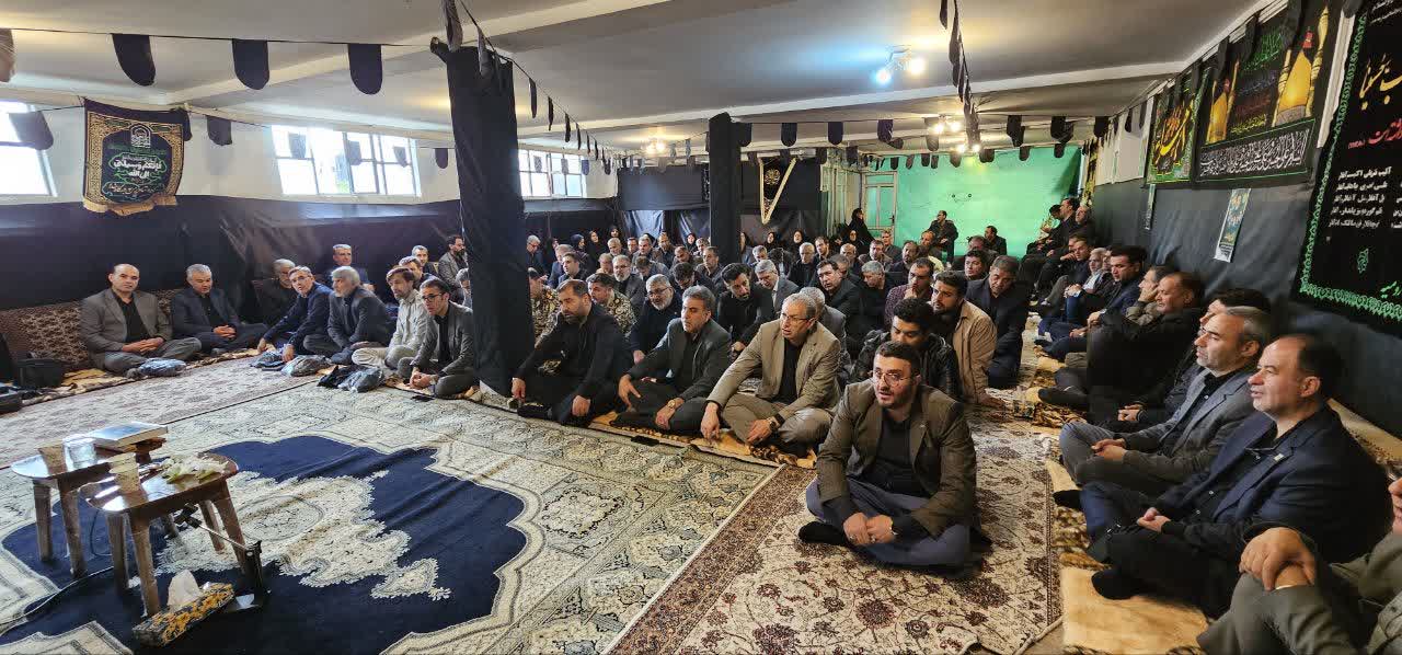 آلبوم تصویری / برگزاری مراسم بزرگداشت شهدای خدمت در حسینیه فرمانداری شهرستان ارومیه