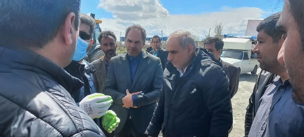 بازدید فرماندار ارومیه از برنامه پاکسازی محور جاده شهید کلانتری به مناسبت روز طبیعت