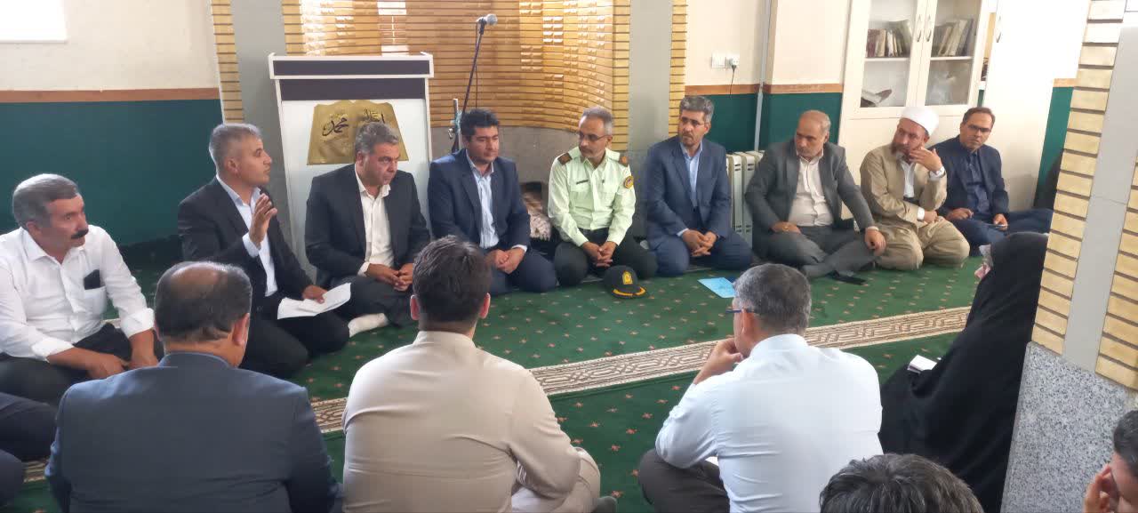 حضور فرماندار شهرستان ارومیه و هیئت همراه در جمع اهالی روستای لرنی