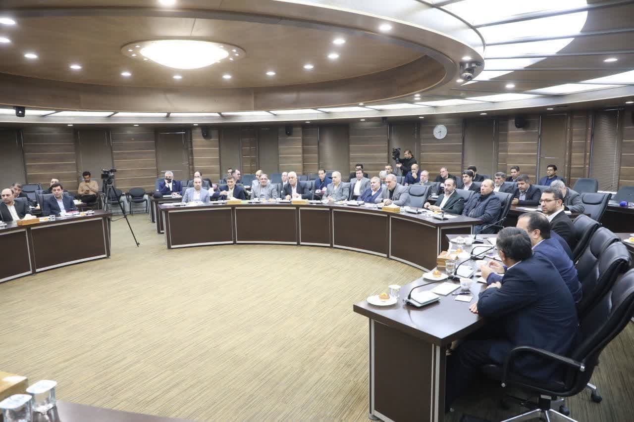با حضور معاون سیاسی وزیر کشور جلسه ستاد انتخابات استان برگزار شد.