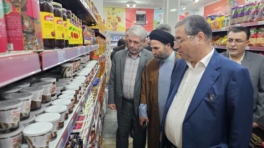 بازدید استاندار آذربایجان‌غربی  و فرماندار ارومیه از بازار و فروشگاه‌های سطح شهر