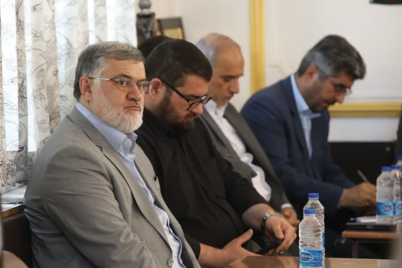 حضور استاندار آذربایجانغربی و فرماندار شهرستان ارومیه در جمع مردم روستای گوی تپه ارومیه