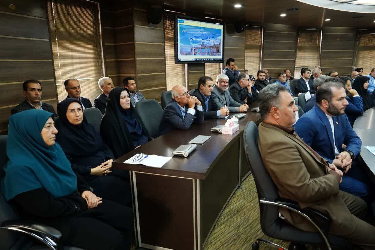 نشست رئیس‌جمهور با فعالان سیاسی آذربایجان‌غربی