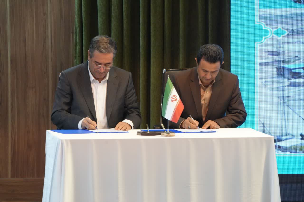 نشست رئیسجمهور پزشکیان با سرمایهگذاران و فعالان اقتصادی آذربایجانغربی