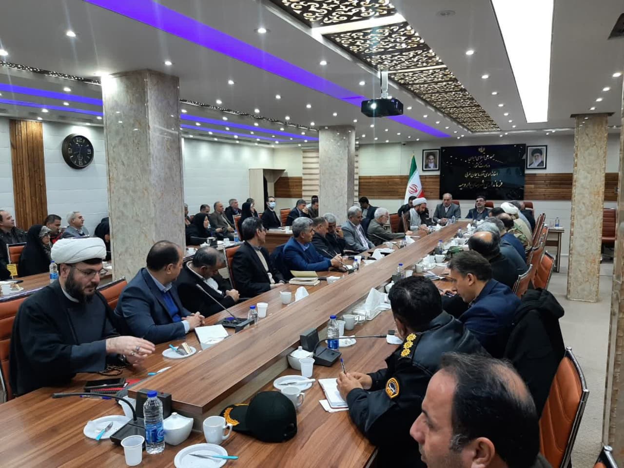 هشتمین جلسه شورای اداری شهرستان ارومیه حامل یک خبر خوش برای ارومیه بود: افتتاح دفتر خبری صداو سیمای شهرستان ارومیه برای اولین بار در میان مراکز استان های کشور