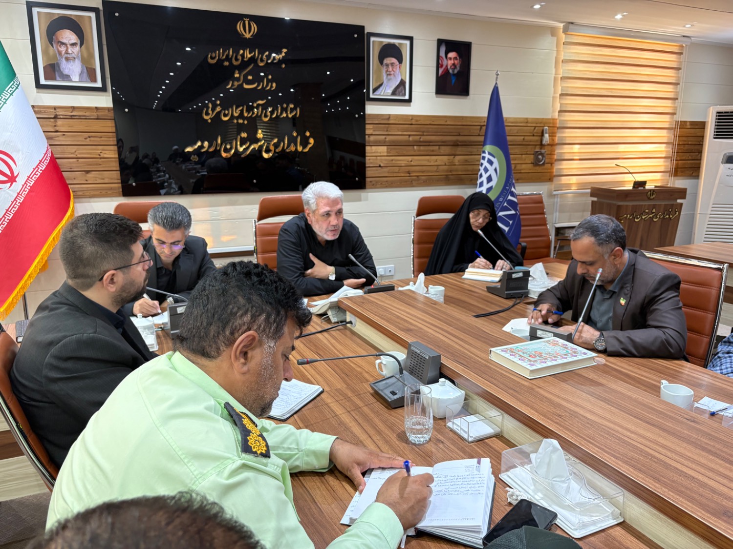 فرماندار ارومیه: هماهنگی حداکثری برای اعزام باشکوه کاروانهای مردمی به مراسم تشییع رهبر شهید