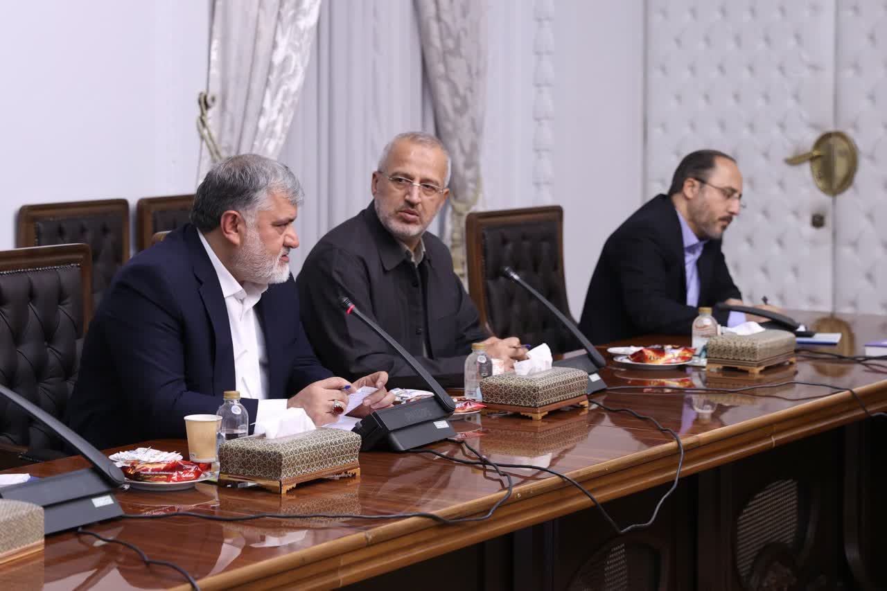 حضور محمدصادق معتمدیان استاندار آذربایجانغربی در دیدار رئیسجمهور با تعدادی از استانداران