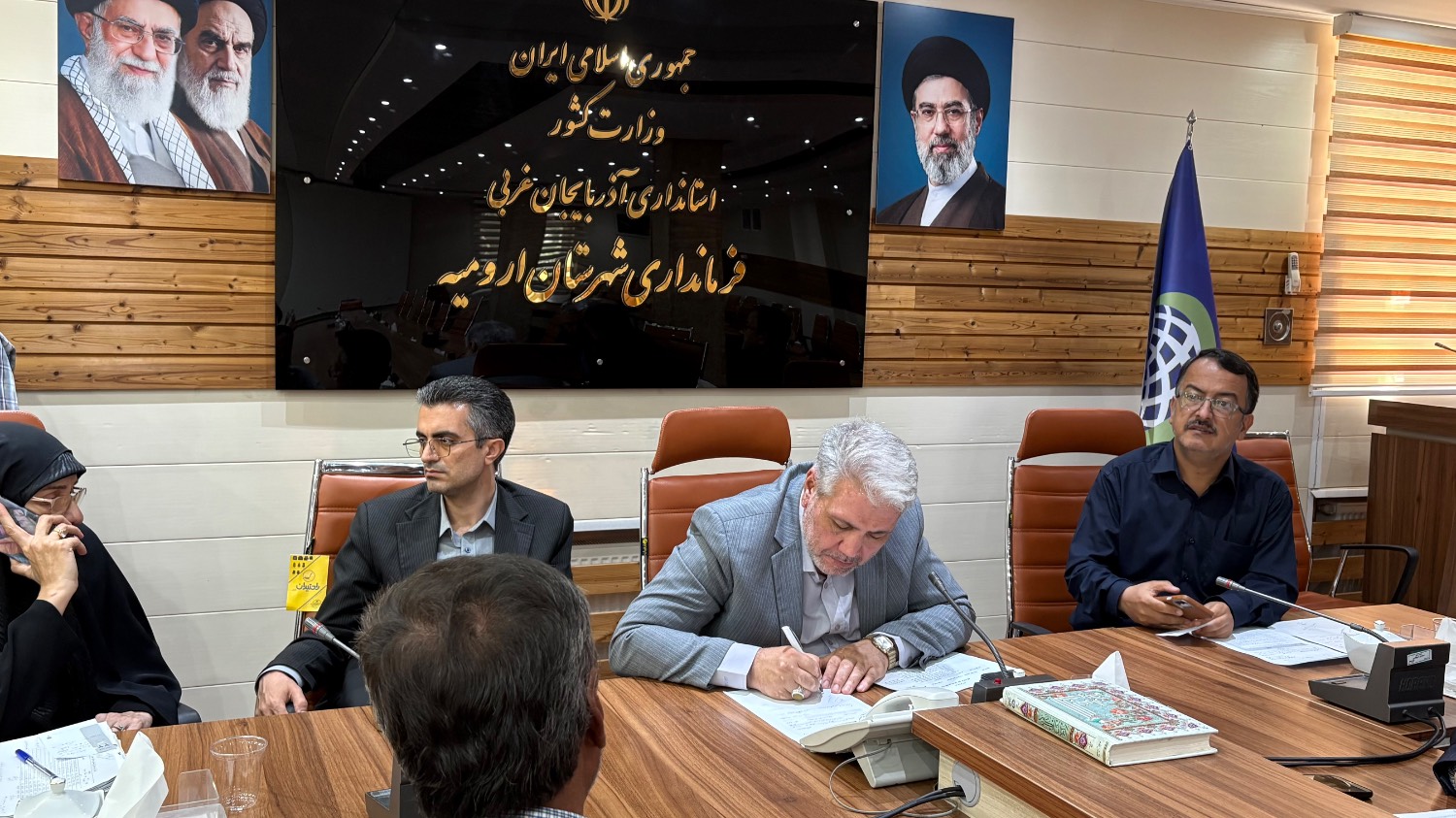 گزارش تصویری | ملاقات مردمی فرماندار ارومیه؛ شنیدن مستقیم مطالبات شهروندان