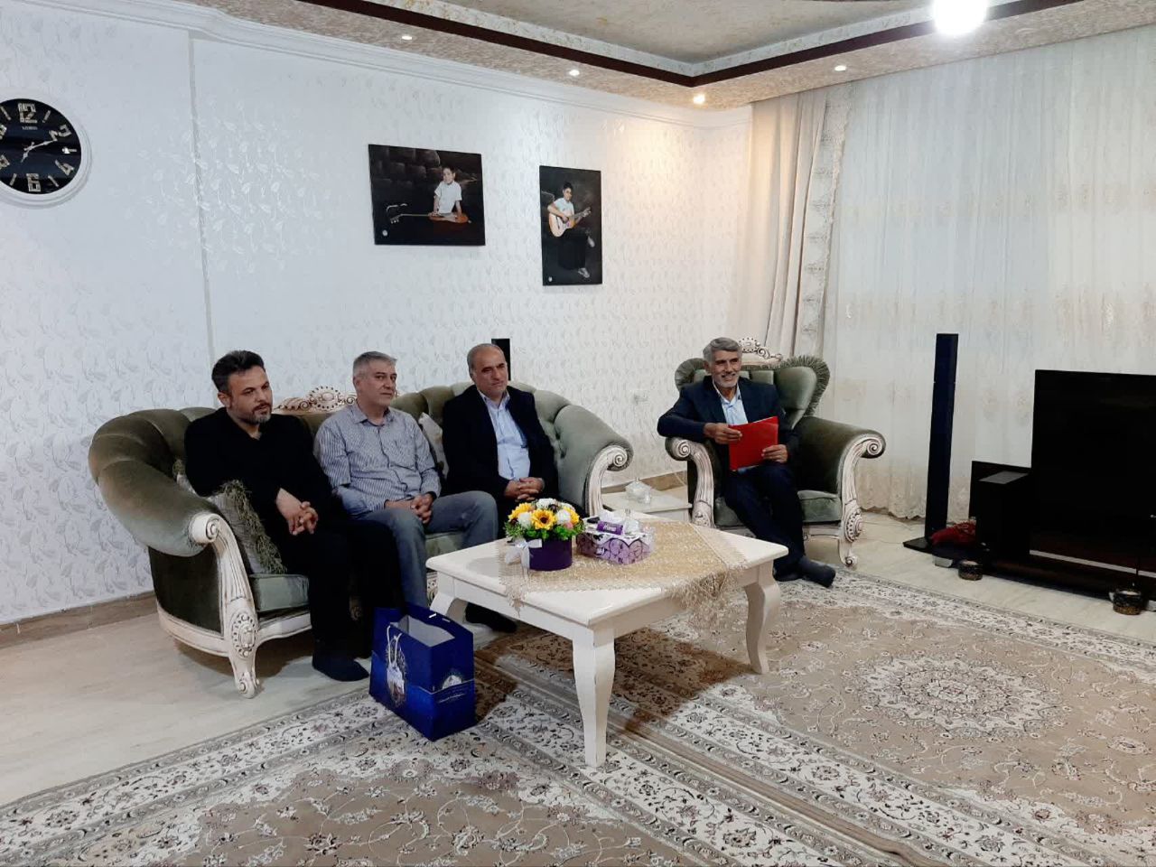 دیدار فرماندار شهرستان ارومیه با خانواده معظم شهدا