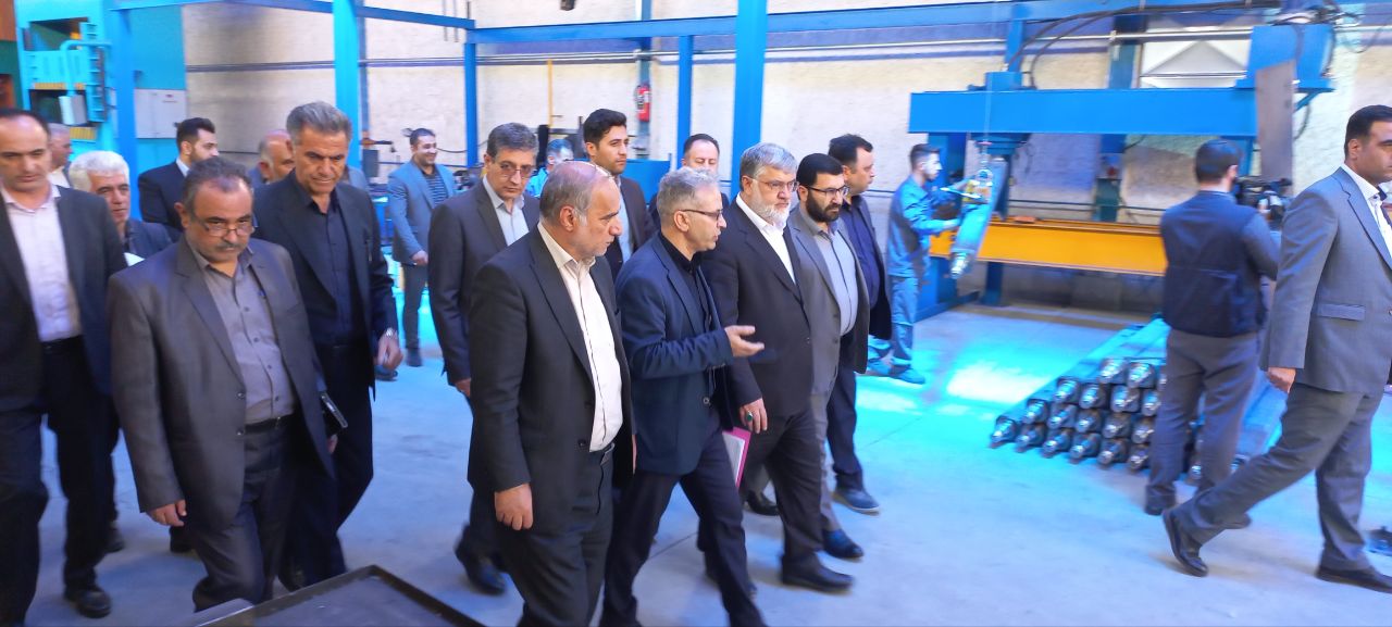بازدید استاندار آذربایجان غربی از شرکت جیران محور امین