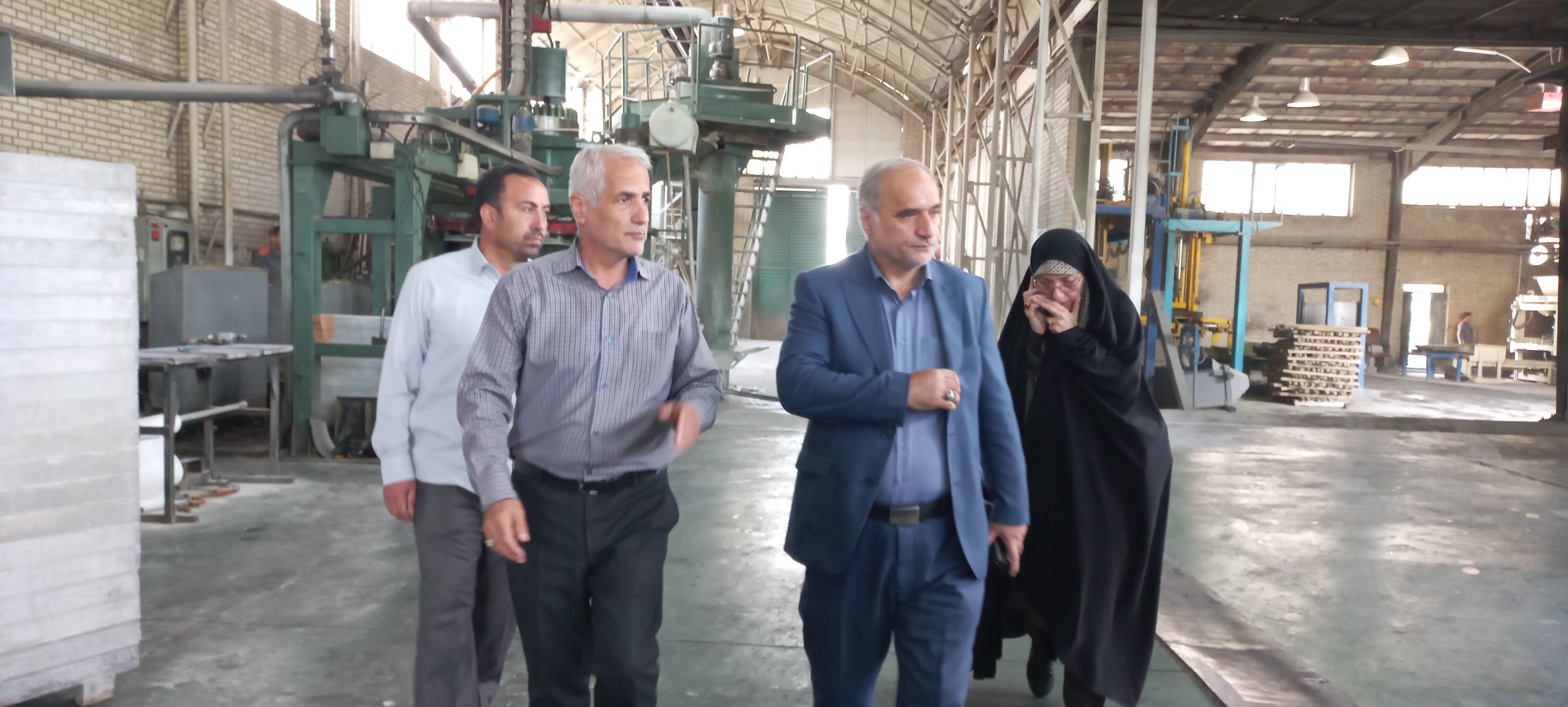 بازدید فرماندار شهرستان ارومیه از کارگاه ایمن بتن