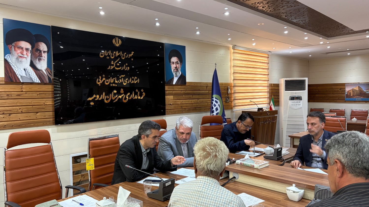 گزارش تصویری | ملاقات مردمی فرماندار ارومیه؛ شنیدن مستقیم مطالبات شهروندان