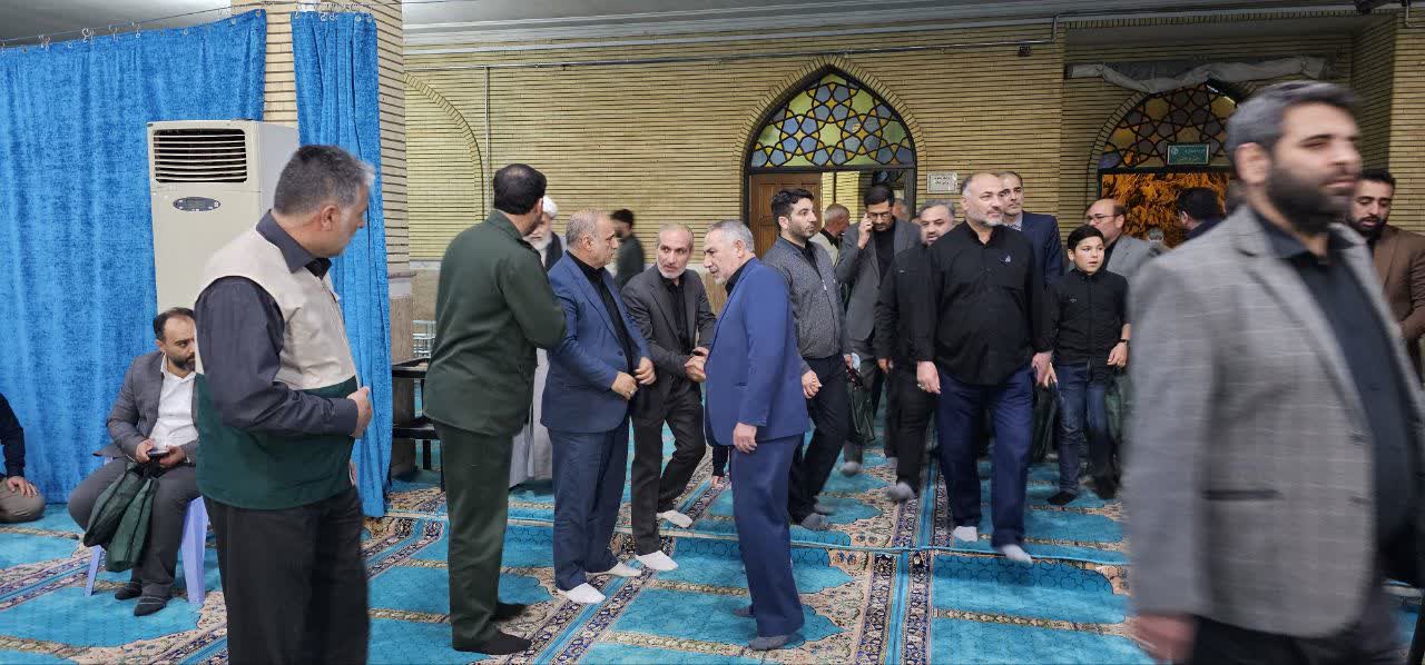 آلبوم تصویری / اجتماع امام رضایی های ارومیه در سوگ شهدای حادثه بالگرد