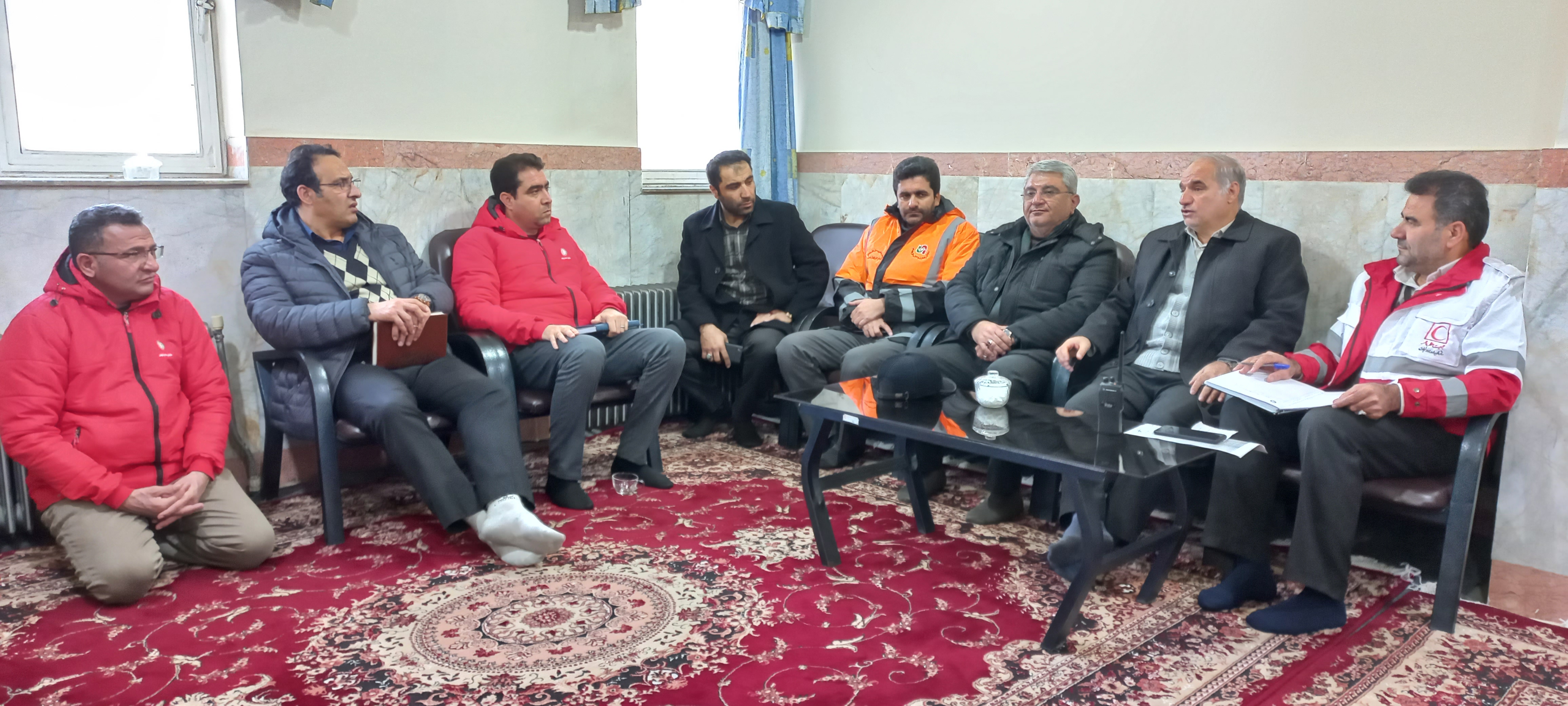 حضور فرماندار شهرستان ارومیه در پایگاه بین راهی هلال احمر و راهدارخانه قوشچی