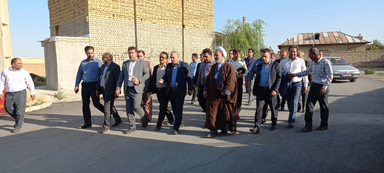 حضور فرماندار شهرستان ارومیه در جمع اهالی خونگرم روستای عسگرآباد کوه
