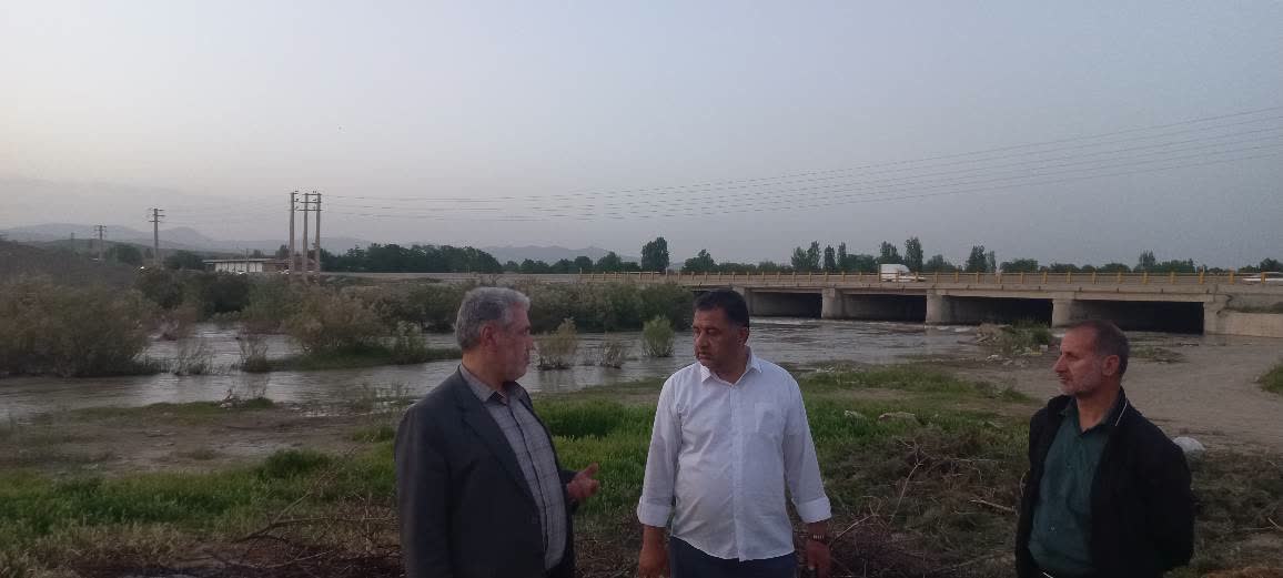 بازدید فرماندار شهرستان ارومیه از روند احداث منبع آب شرب روستای نازلو، با هدف بررسی آخرین وضعیت پیشرفت فیزیکی پروژه و تسریع در روند اجرای آن انجام شد.
