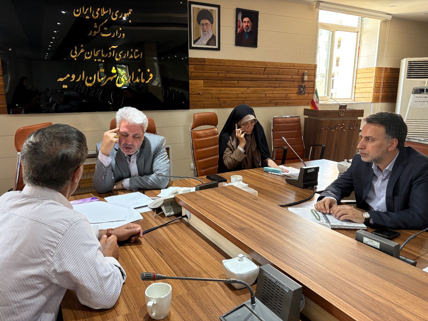 رسیدگی مستقیم به مطالبات مردم در دیدار مردمی فرماندار ارومیه