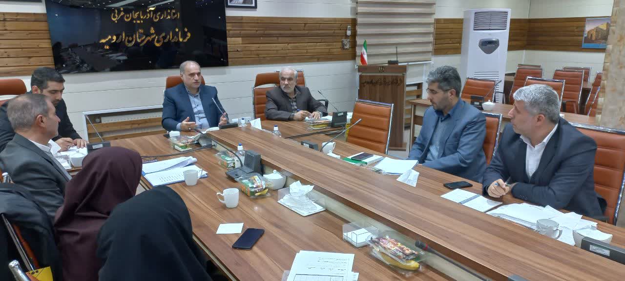 جلسه کمیته پشتیبانی سواد آموزی شهرستان با حضور فرماندار ارومیه