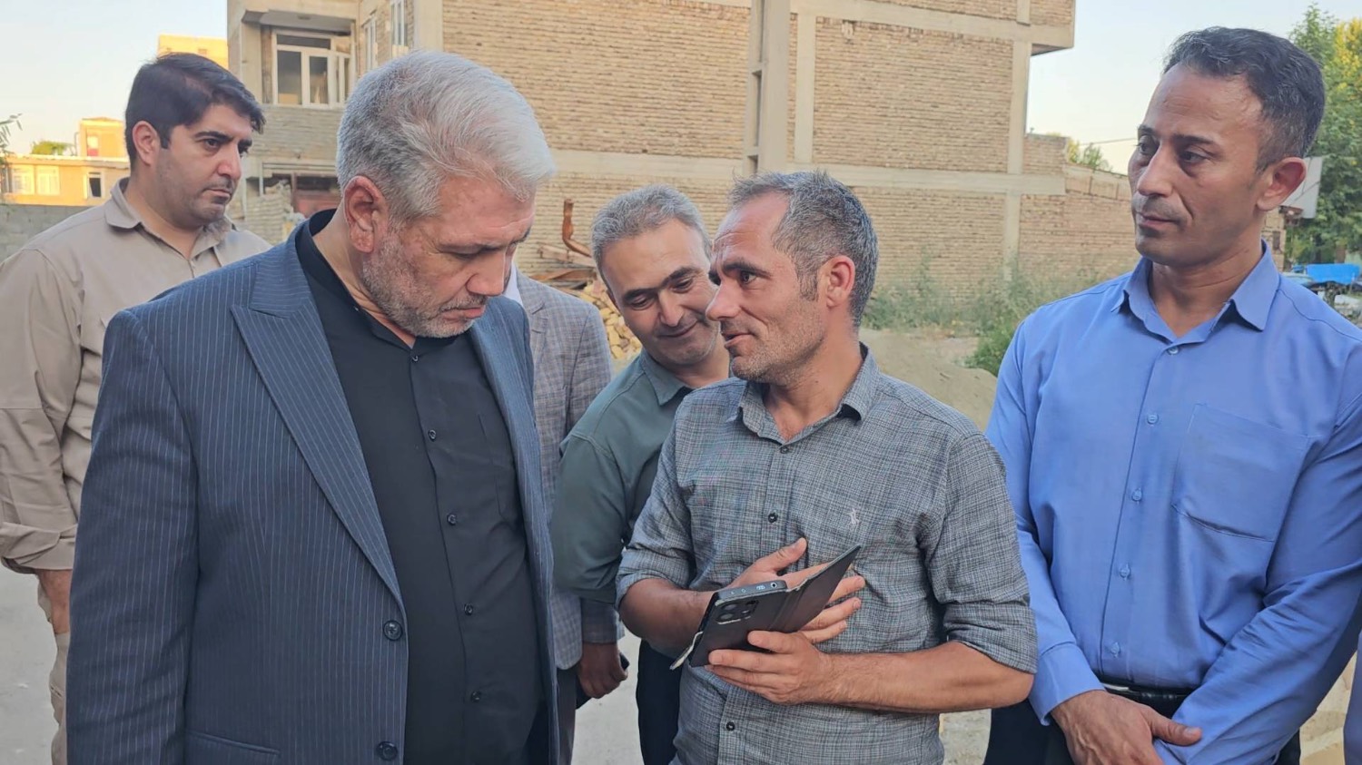 گزارش تصویری | بازدید فرماندار ارومیه از منطقه باقرالعلوم و بررسی وضعیت شهروندان آسیبدیده