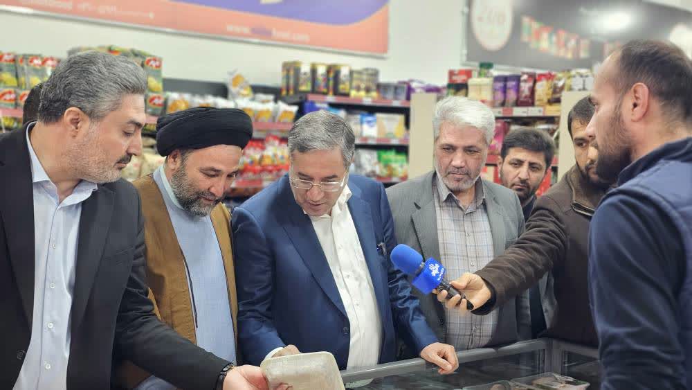 بازدید استاندار آذربایجان‌غربی  و فرماندار ارومیه از بازار و فروشگاه‌های سطح شهر