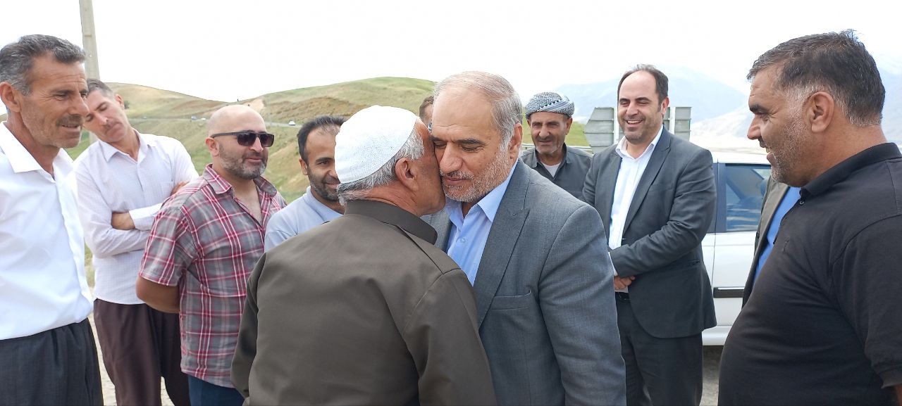 با حضور فرماندار شهرستان ارومیه مشکلات روستای پشت قلعه بررسی و رسیدگی شد