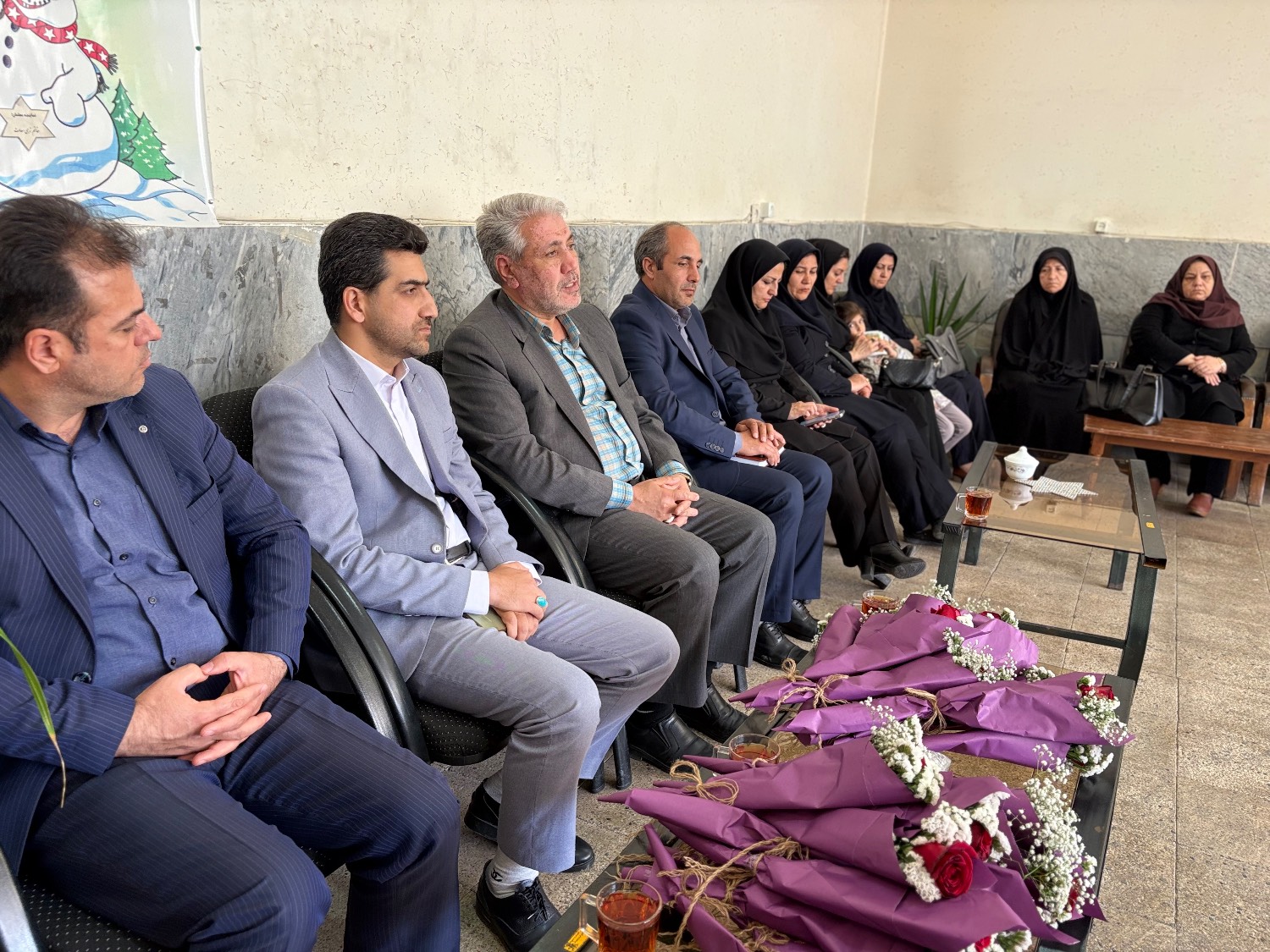 برگزاری آیین گرامیداشت روز معلم در مدارس ارومیه با حضور فرماندار شهرستان ارومیه