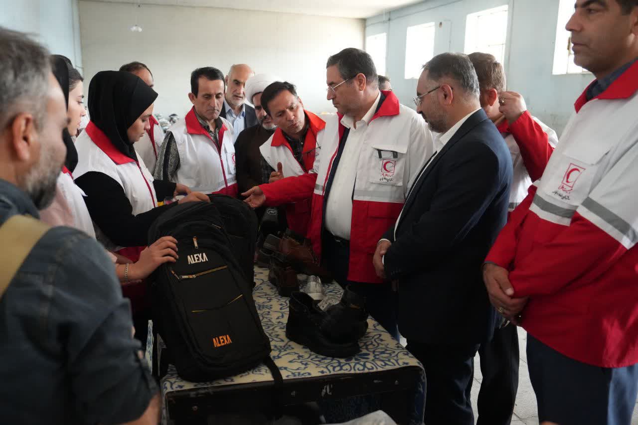 با حضور استاندار آذربایجانغربی انجام شد؛ اجرای طرح "ارمغان مهر" و الحاق ناوگان و تجهیزات امدادی به جمعیت هلالاحمر آذربایجانغربی