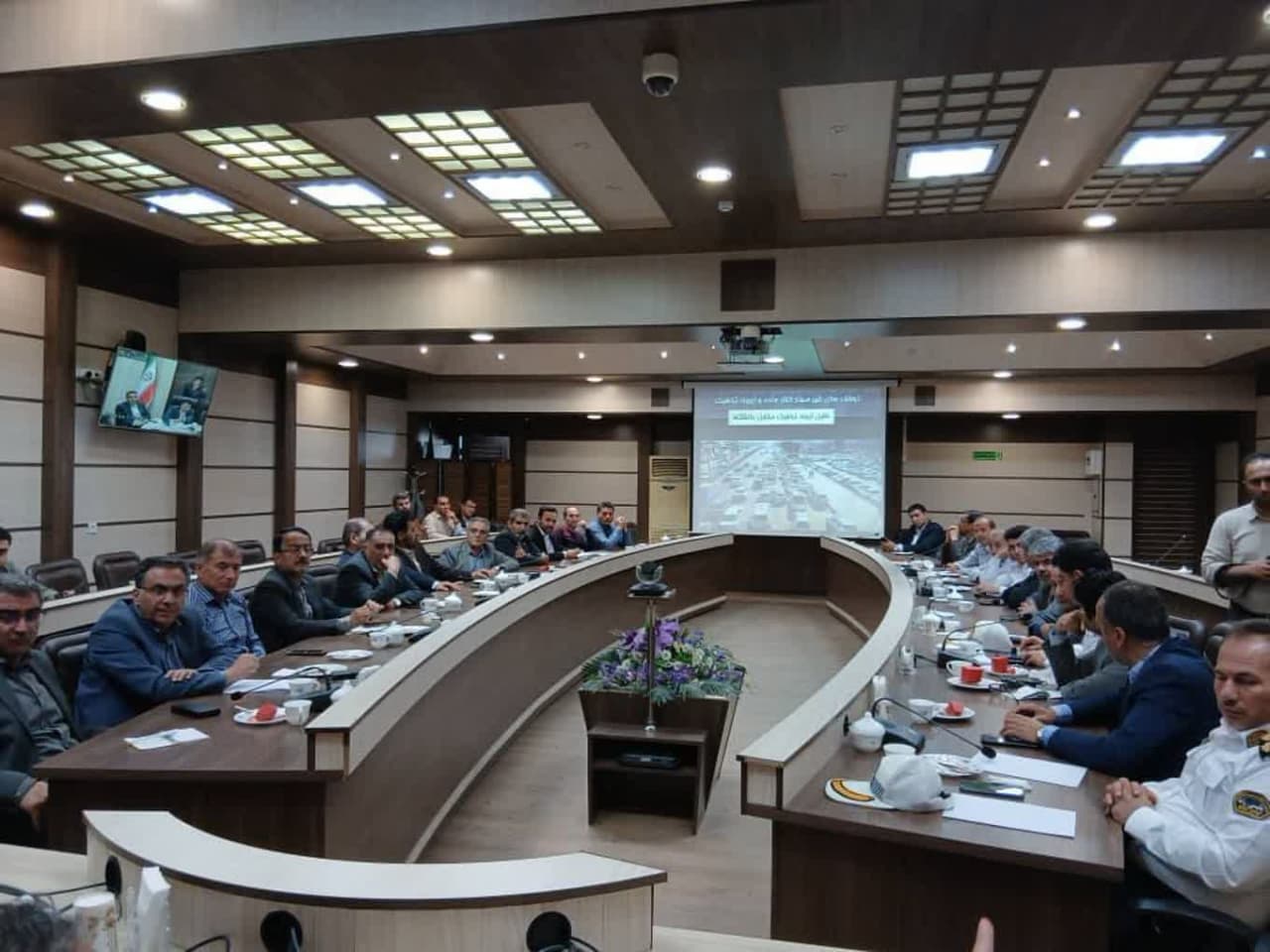 تصمیمات جدید برای کاهش ترافیک مقابل دانشگاه آزاد ارومیه در بازدید میدانی بازرس کل استان و فرماندار ارومیه