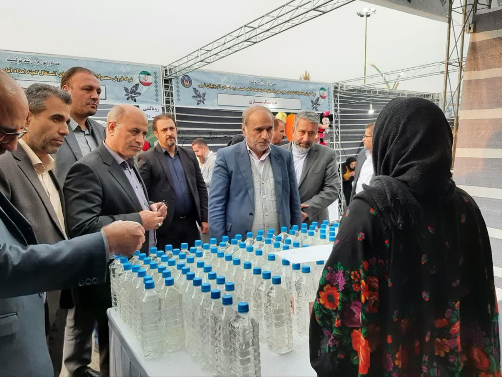 مراسم افتتاح نمایشگاه فصلی مجریان طرح های اشتغال کمیته امداد امام خمینی (ره)