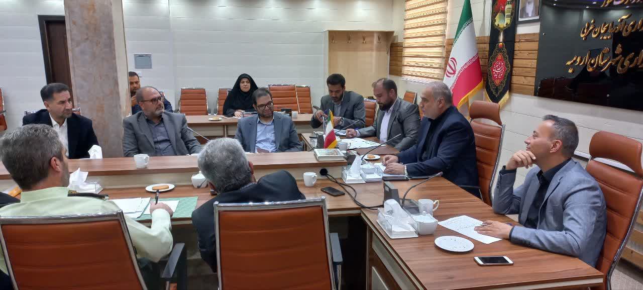 تاکید فرماندار ارومیه بر برخورد جدی با بنگاههای مشاور املاک متخلف