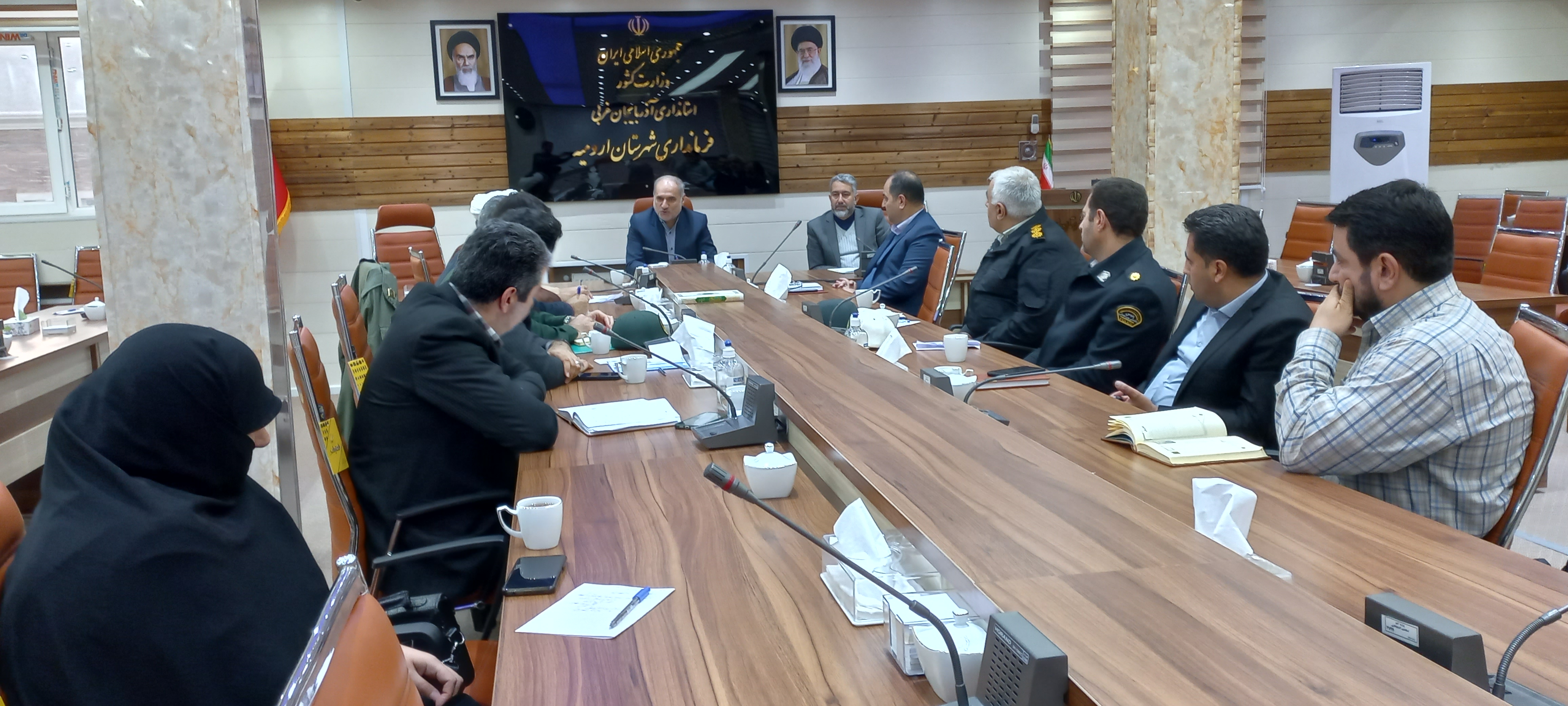 جلسه ساماندهی شئون فرهنگی با محوریت اجرای مراسمات ایام فاطمیه به ریاست فرماندار شهرستان ارومیه برگزار شد