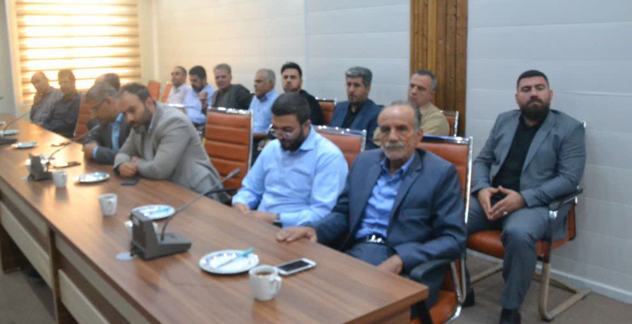 نشست صمیمی فرماندار شهرستان ارومیه با همکاران مجموعه فرمانداری
