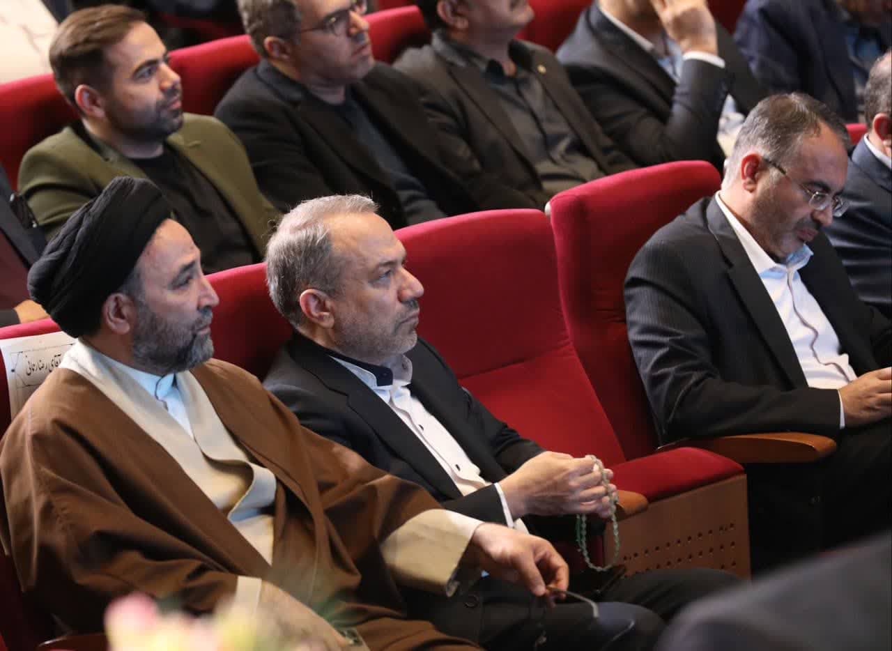 آیدین رحمانی رضاییه رسما بهعنوان شهردار جدید ارومیه معرفی شد