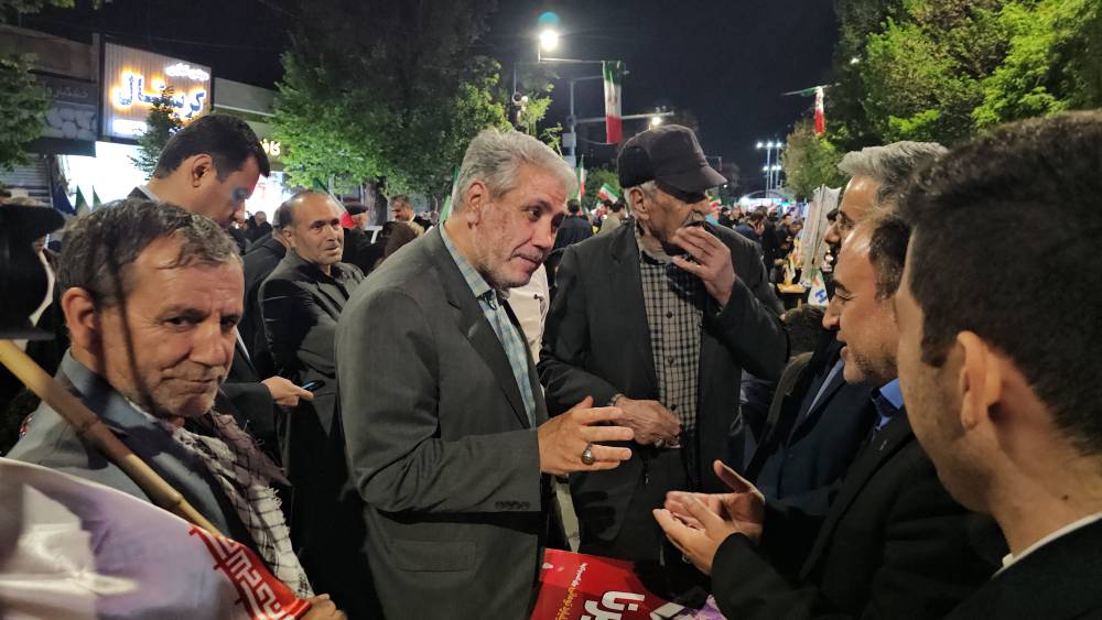 بازدید فرماندار شهرستان ارومیه از میز خدمت رزمگاه‌های شبانه ارومیه