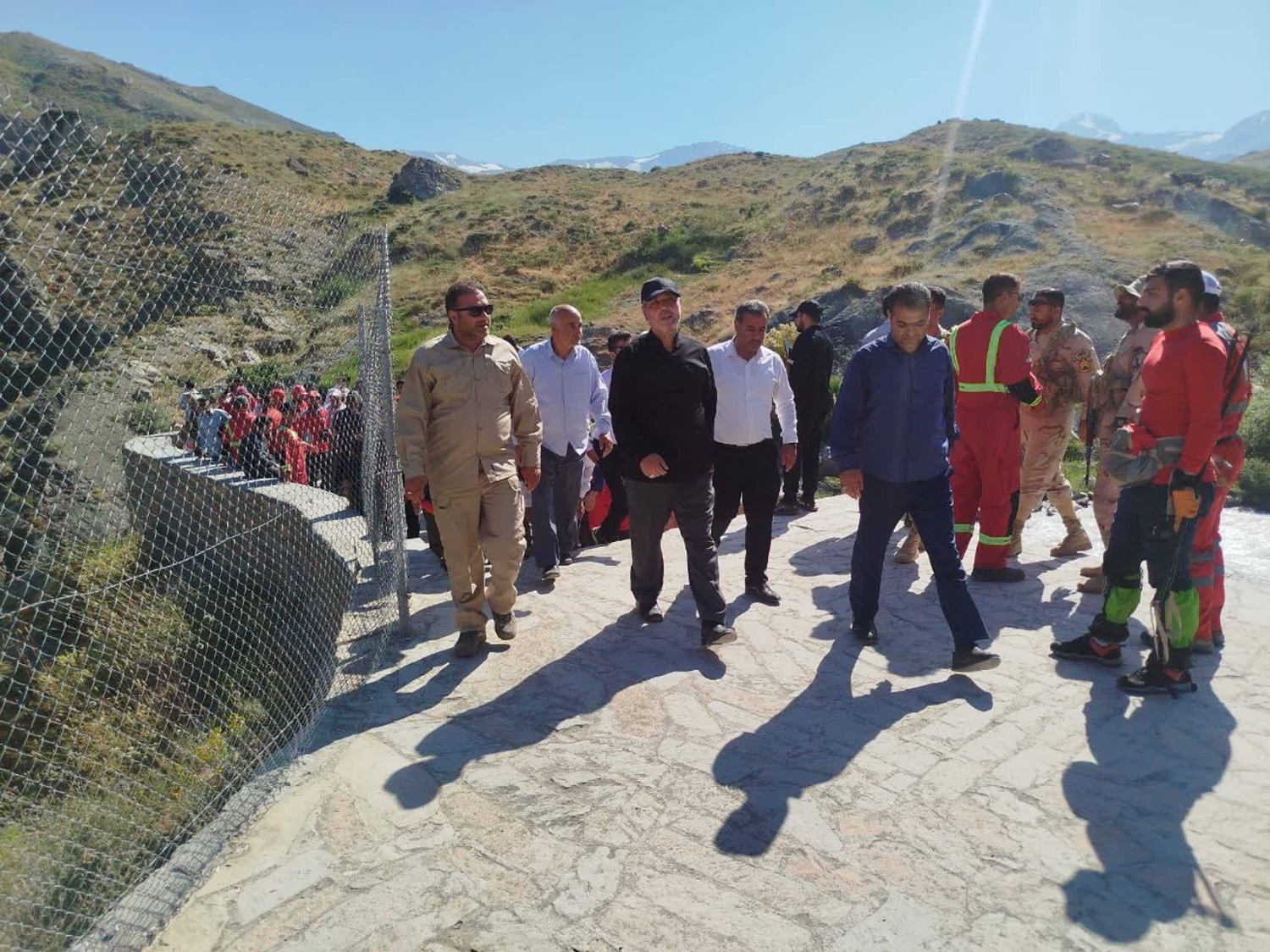 گزارش تصویری | بازدید فرماندار ارومیه از روند عملیات جستوجوی عضو هیأت علمی مفقودی دانشگاه ارومیه