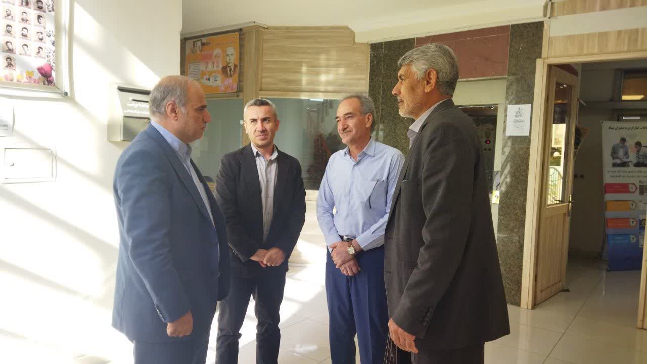 بازدید فرماندار از بنیاد شهید و امور ایثارگران شهرستان ارومیه