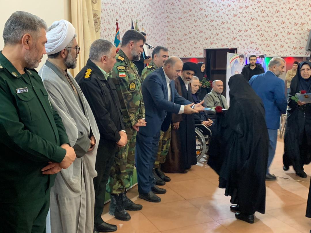 حضور فرماندار شهرستان ارومیه در مراسم تجلیل از همسران جانبازان قطع نخاعی
