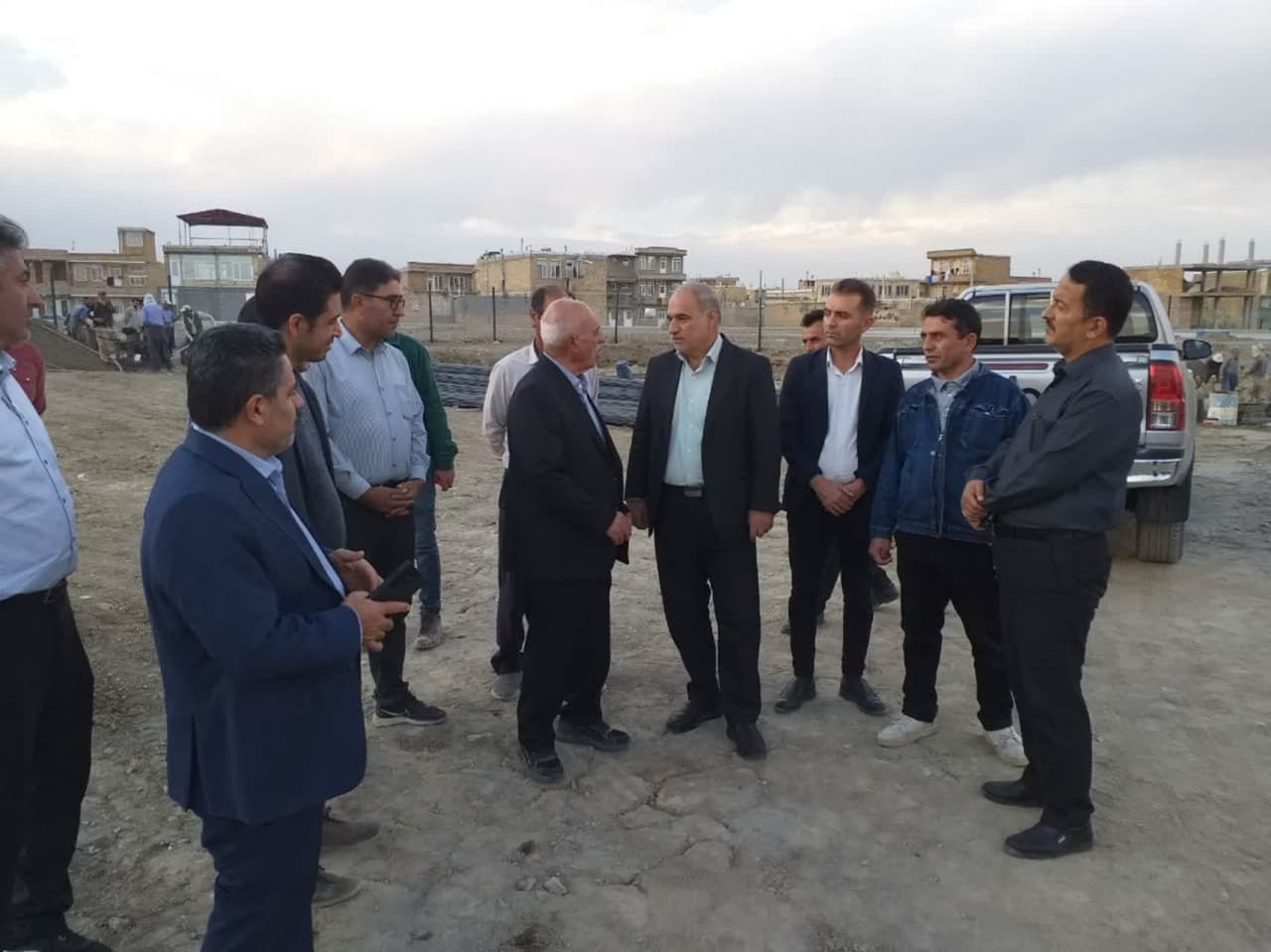 بازدید عماری فرماندار شهرستان ارومیه از مدرسه خیر ساز در حال احداث در روستای بادکی