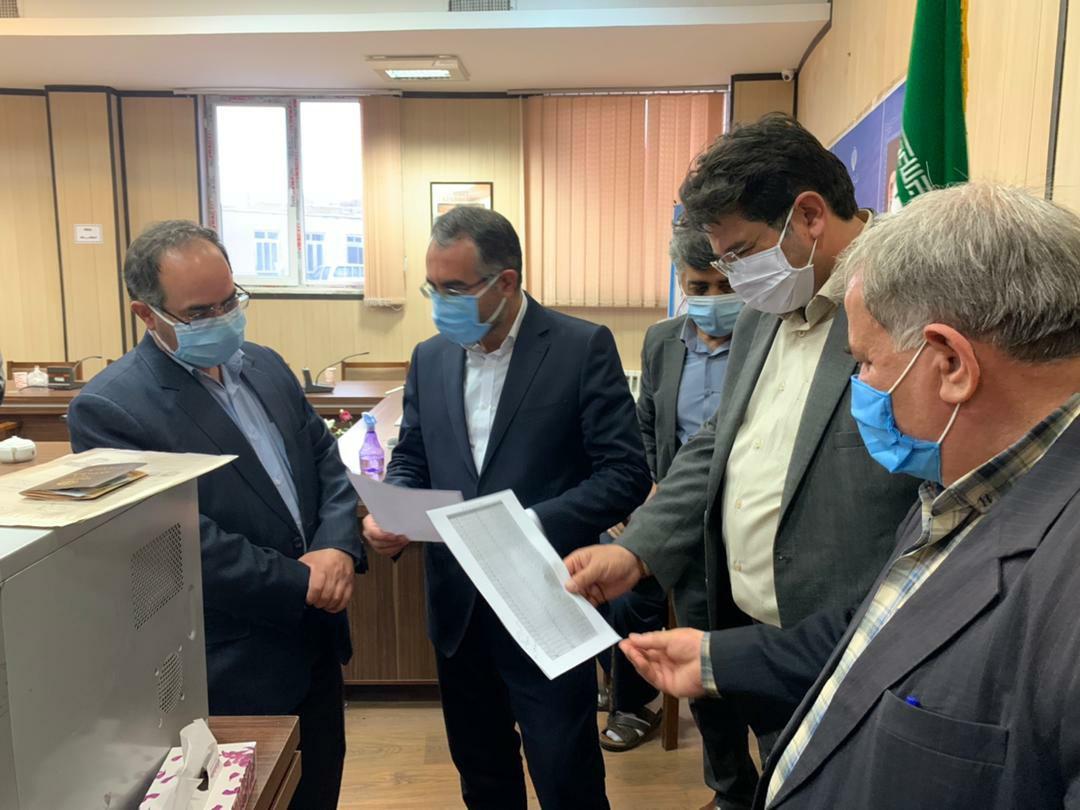 بازدید فرماندار ارومیه از محل ثبت نام داوطلبین انتخابات شوراهای اسلامی روستا + تصاویر