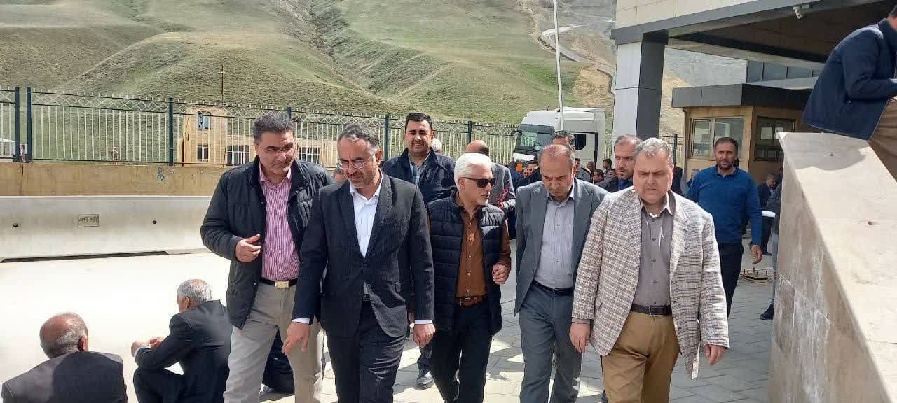 بررسی میدانی مشکلات پایانه مرزی سرو با حضور مدیرکل امور مرزی وزارت کشور