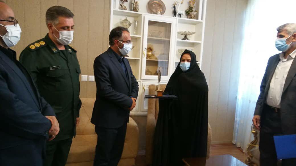 دیدار فرماندار ارومیه با خانواده های معزز ایثارگران + تصاویر