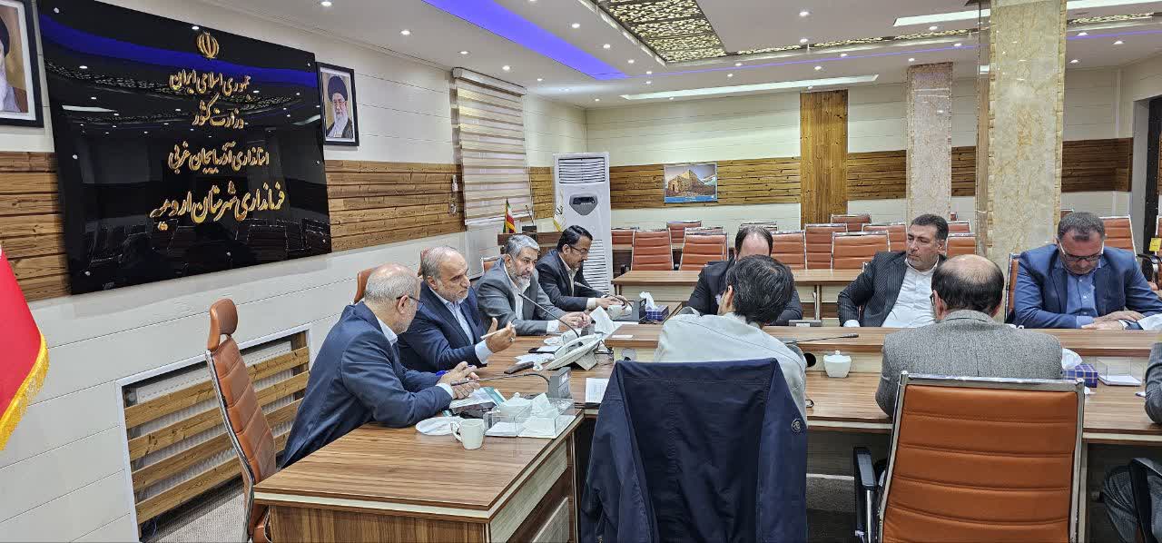نشست هم اندیشی فرمانداری شهرستان ارومیه با مجموعه مدیران کمیته امداد امام خمینی ره+ تصاویر