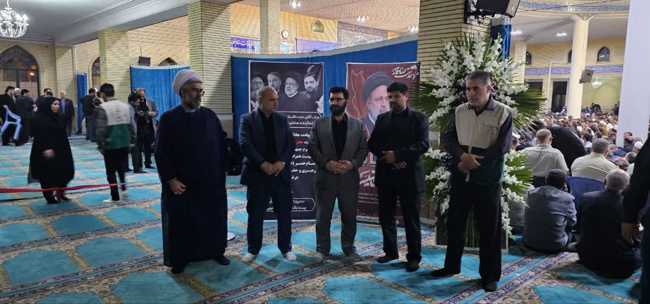 آلبوم تصویری / اجتماع امام رضایی های ارومیه در سوگ شهدای حادثه بالگرد