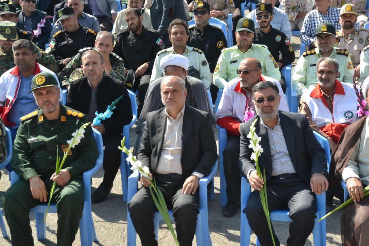مراسم عطرافشانی و گلباران گلزار مطهر شهدا بمناسبت گرامیداشت هفته دفاع مقدس